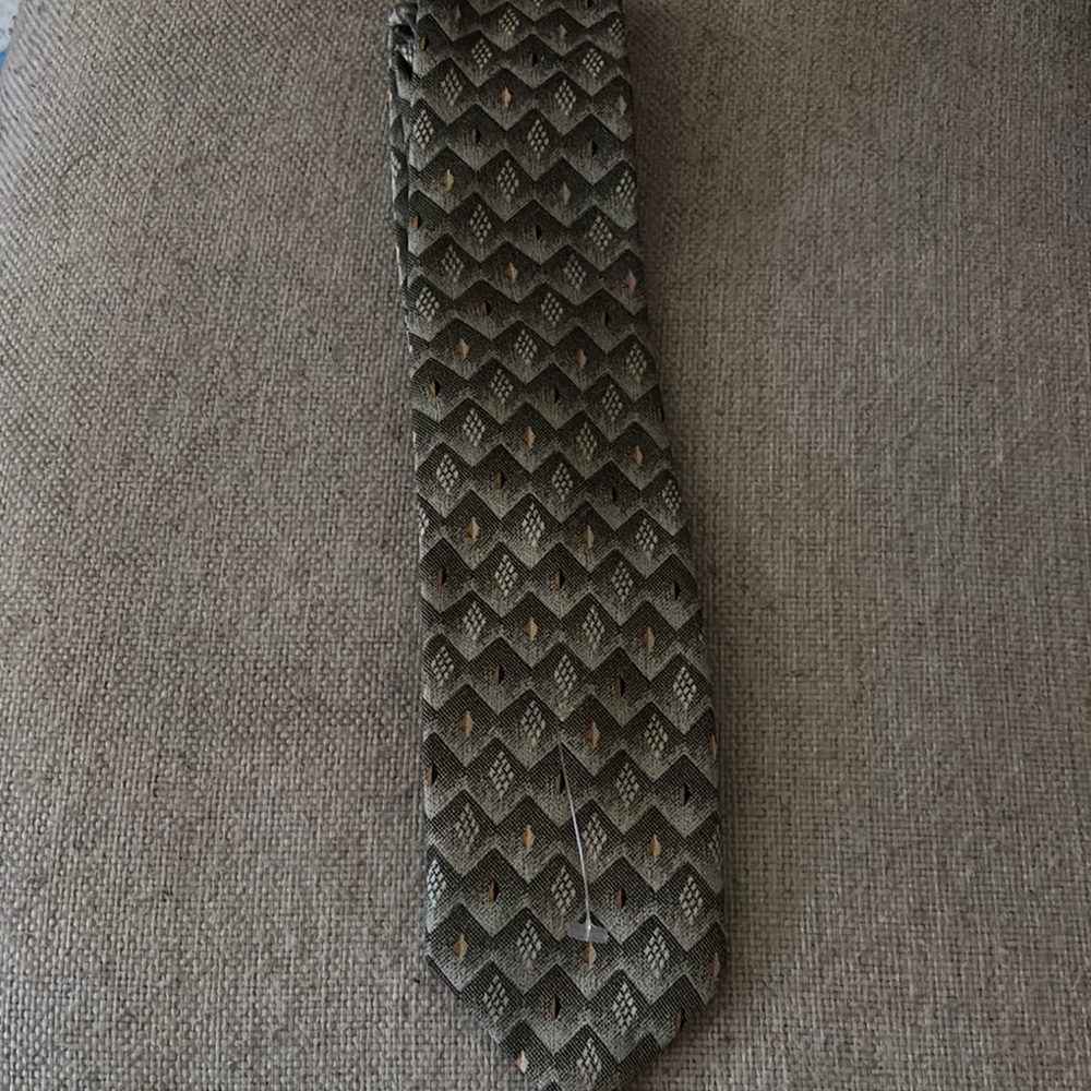 Geometric Patterned Men's Tie - Picture 5 of 6